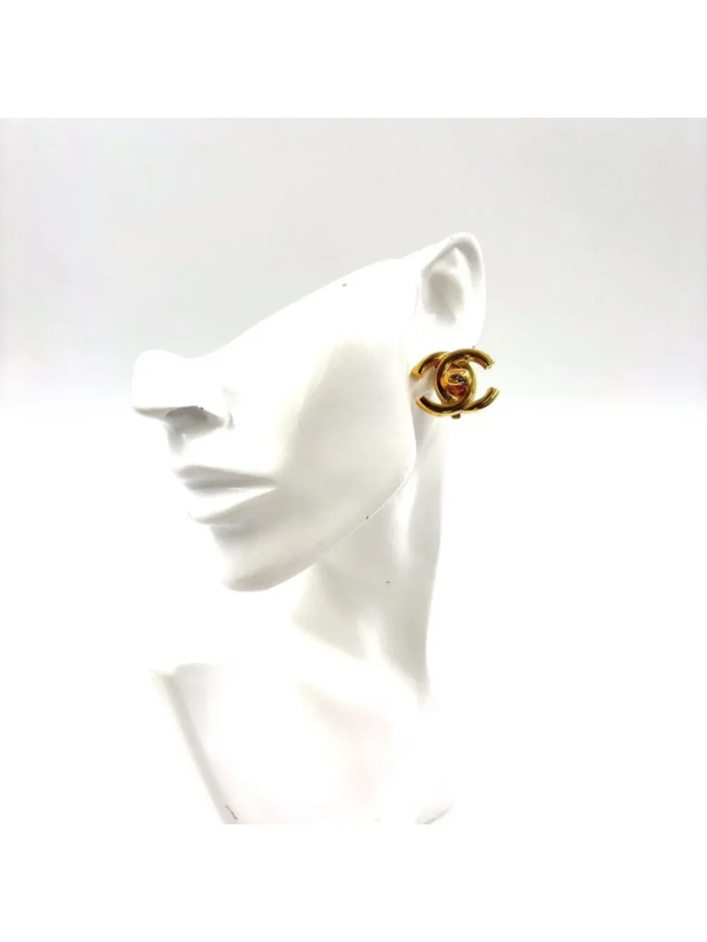 Chanel CC Logo Metal Gold Earrings